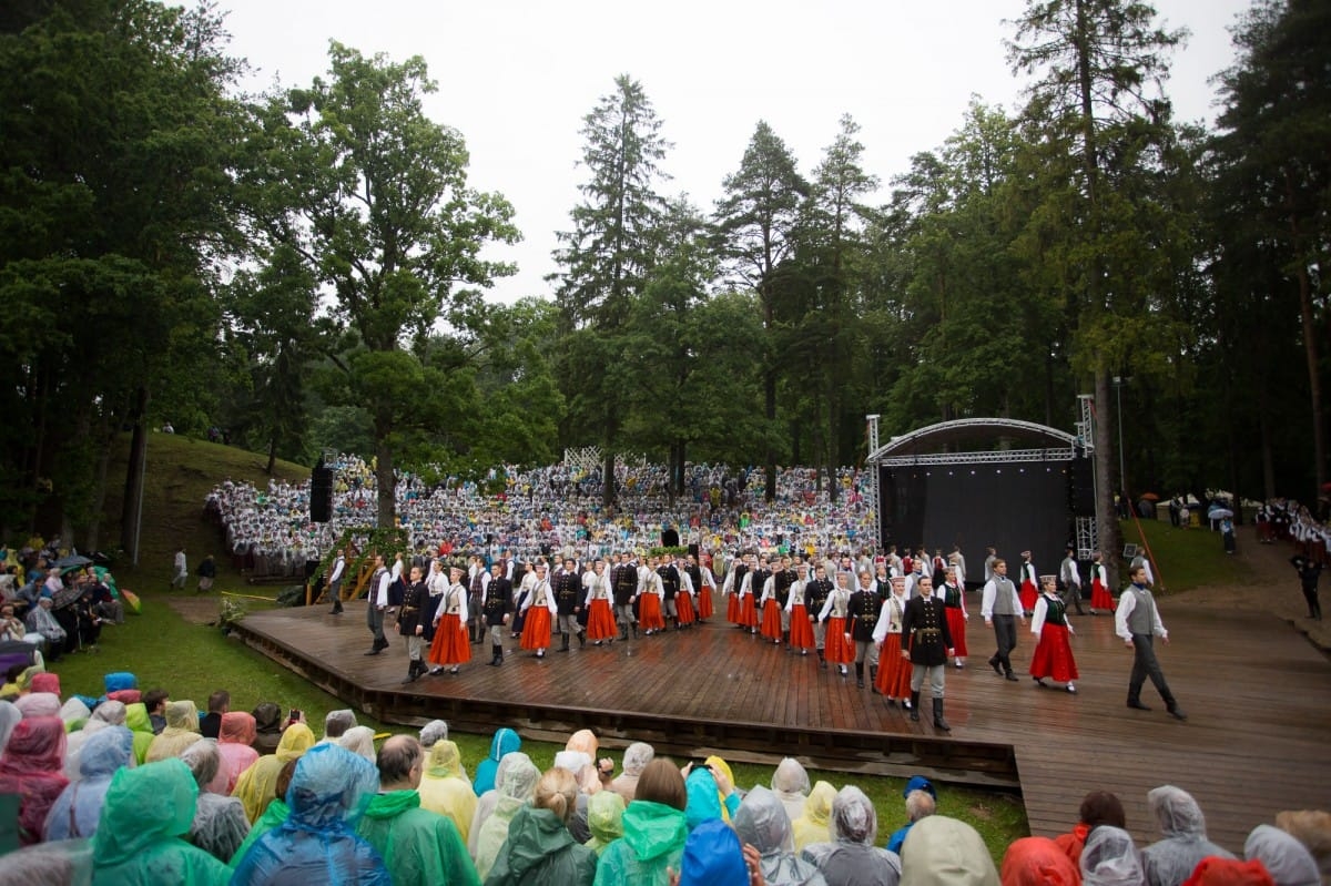 XXVI Vispārejo latviešu Dziesmu un XVI Deju svētku Ieskaņas koncerts Dikļos