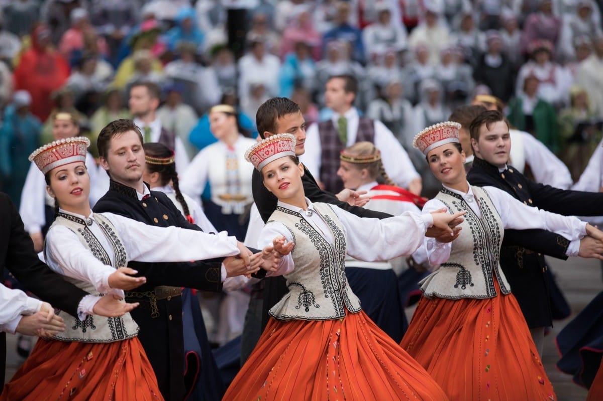 XXVI Vispārejo latviešu Dziesmu un XVI Deju svētku Ieskaņas koncerts Dikļos
