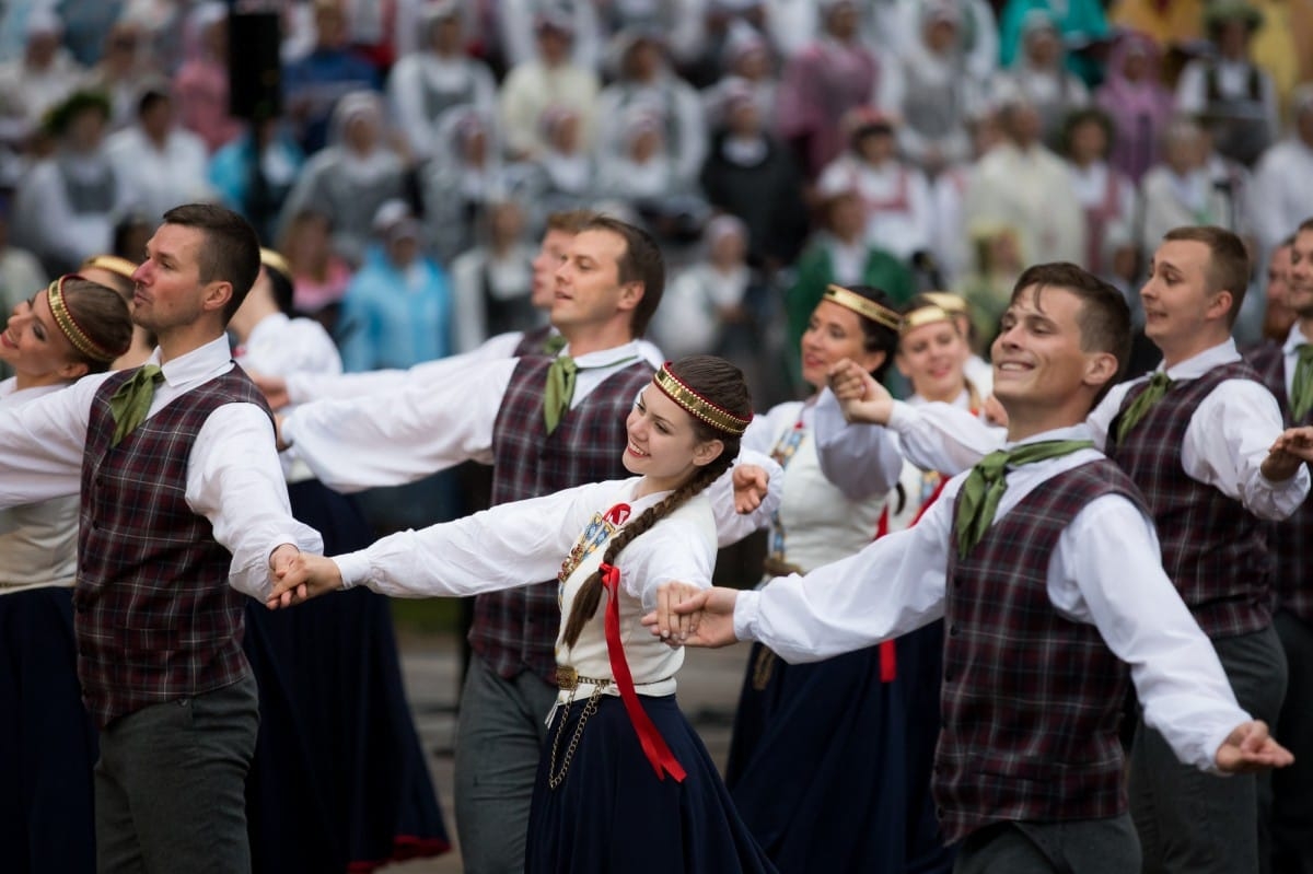 XXVI Vispārejo latviešu Dziesmu un XVI Deju svētku Ieskaņas koncerts Dikļos