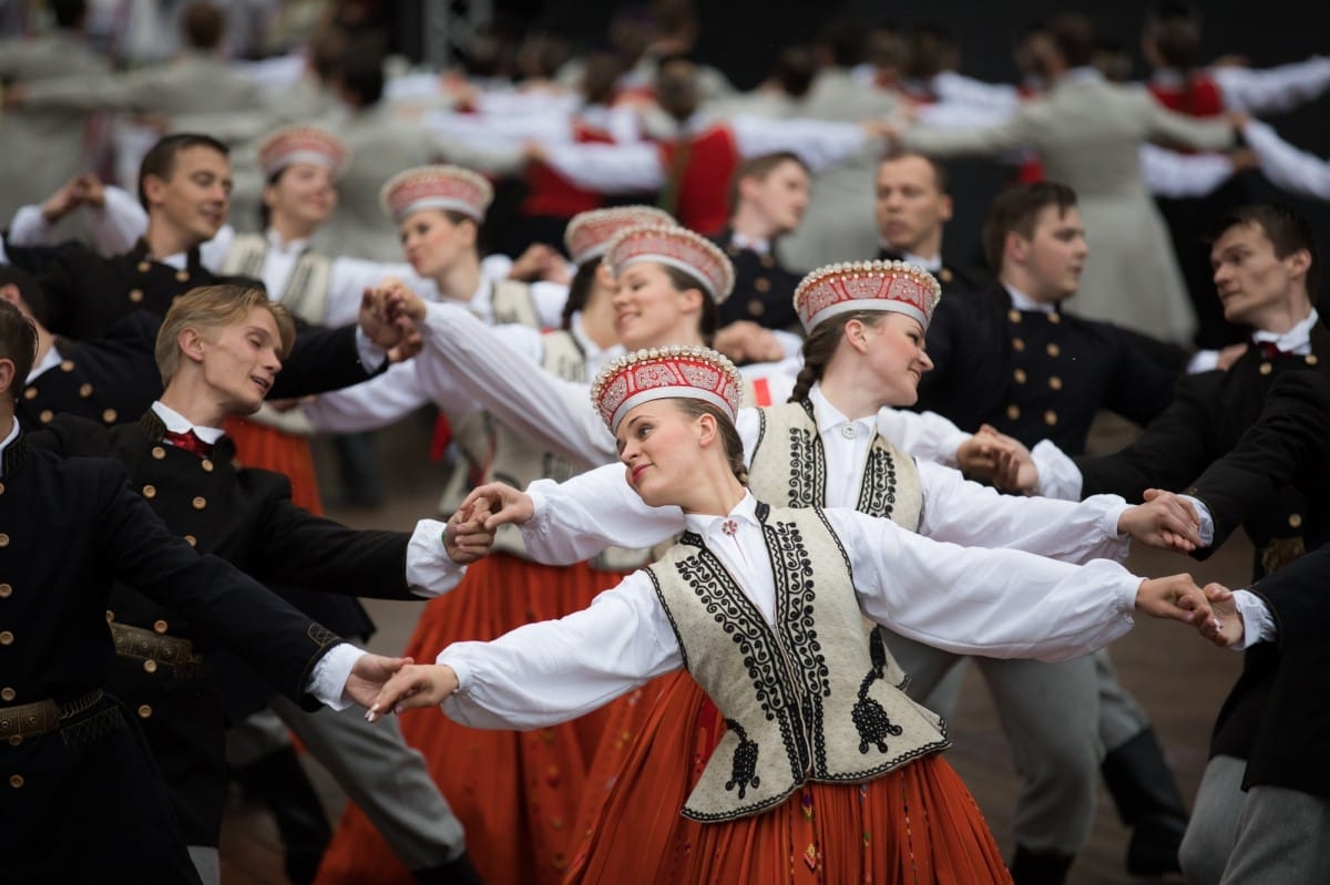 XXVI Vispārejo latviešu Dziesmu un XVI Deju svētku Ieskaņas koncerts Dikļos