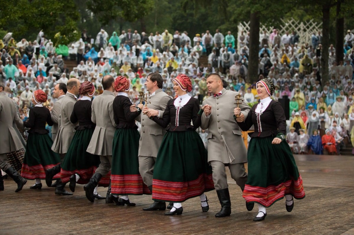 XXVI Vispārejo latviešu Dziesmu un XVI Deju svētku Ieskaņas koncerts Dikļos