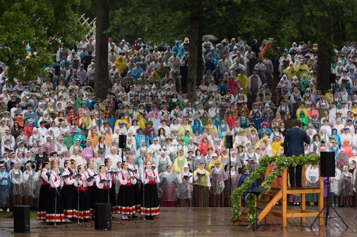 XXVI Vispārejo latviešu Dziesmu un XVI Deju svētku Ieskaņas koncerts Dikļos
