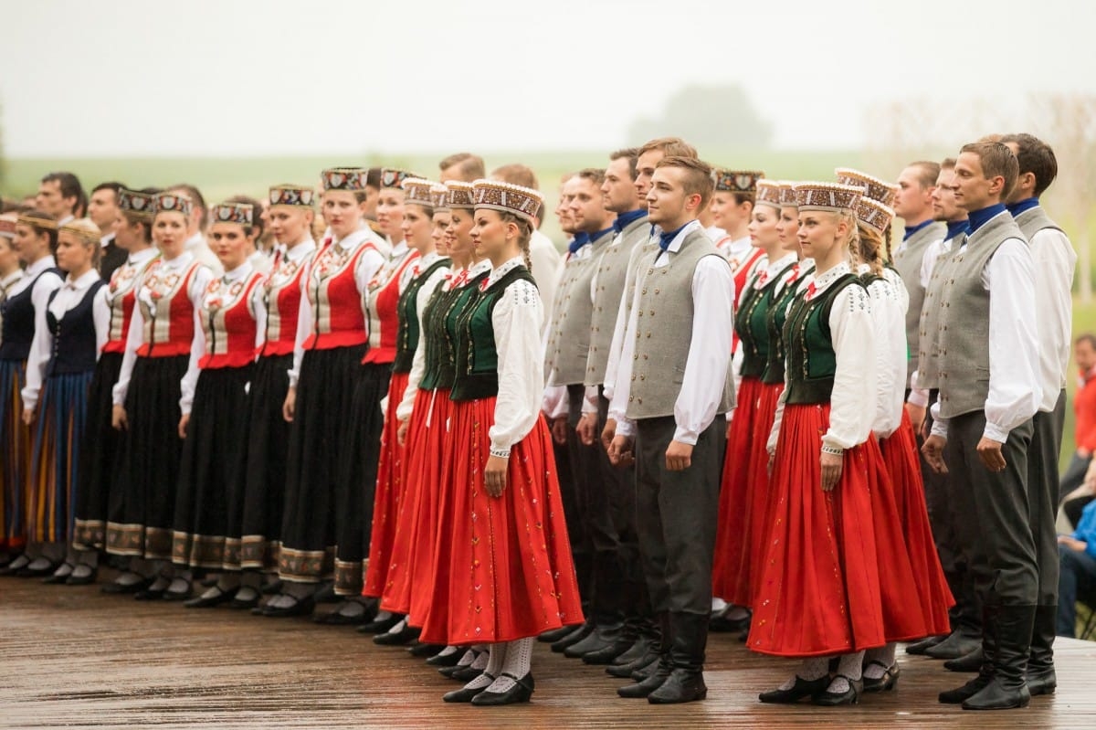 XXVI Vispārejo latviešu Dziesmu un XVI Deju svētku Ieskaņas koncerts Dikļos