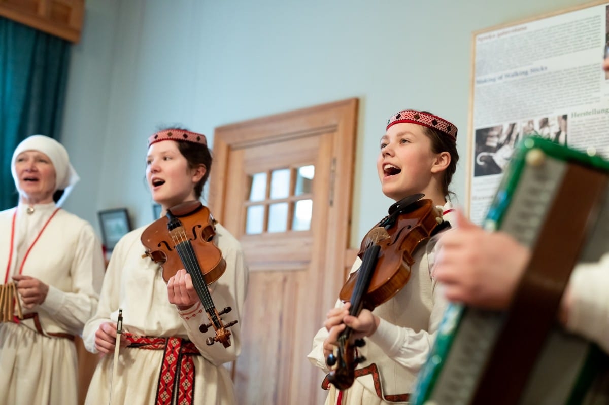 Apliecinājumu par vērtību iekļaušanu Latvijas Nacionālā nemateriālā kultūras mantojuma sarakstā pasniegšanas pasākums