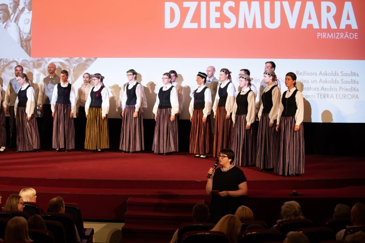 Dokumentālās filmas DZIESMUVARA pirmizrāde