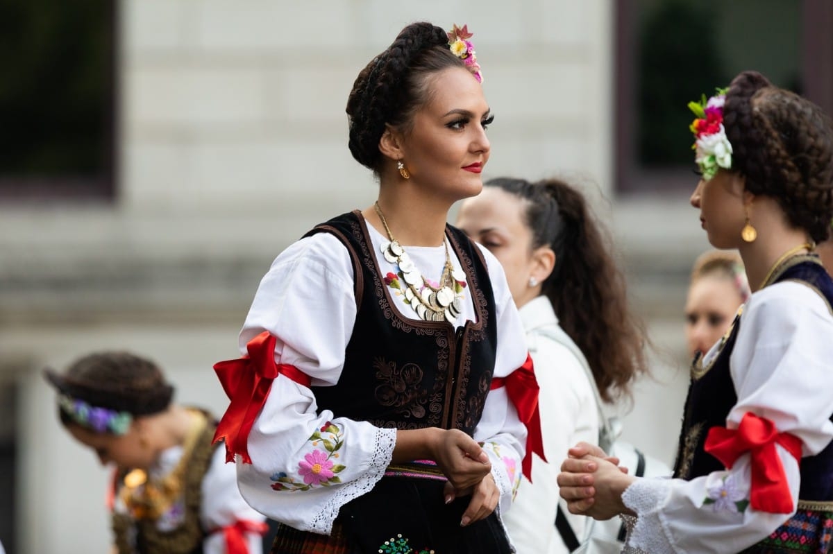 IX Starptautiskais tautas deju festivāls "Sudmaliņas" - Iepazīšanās tūre "Labāk deviņi draugi..." Vecrīgā