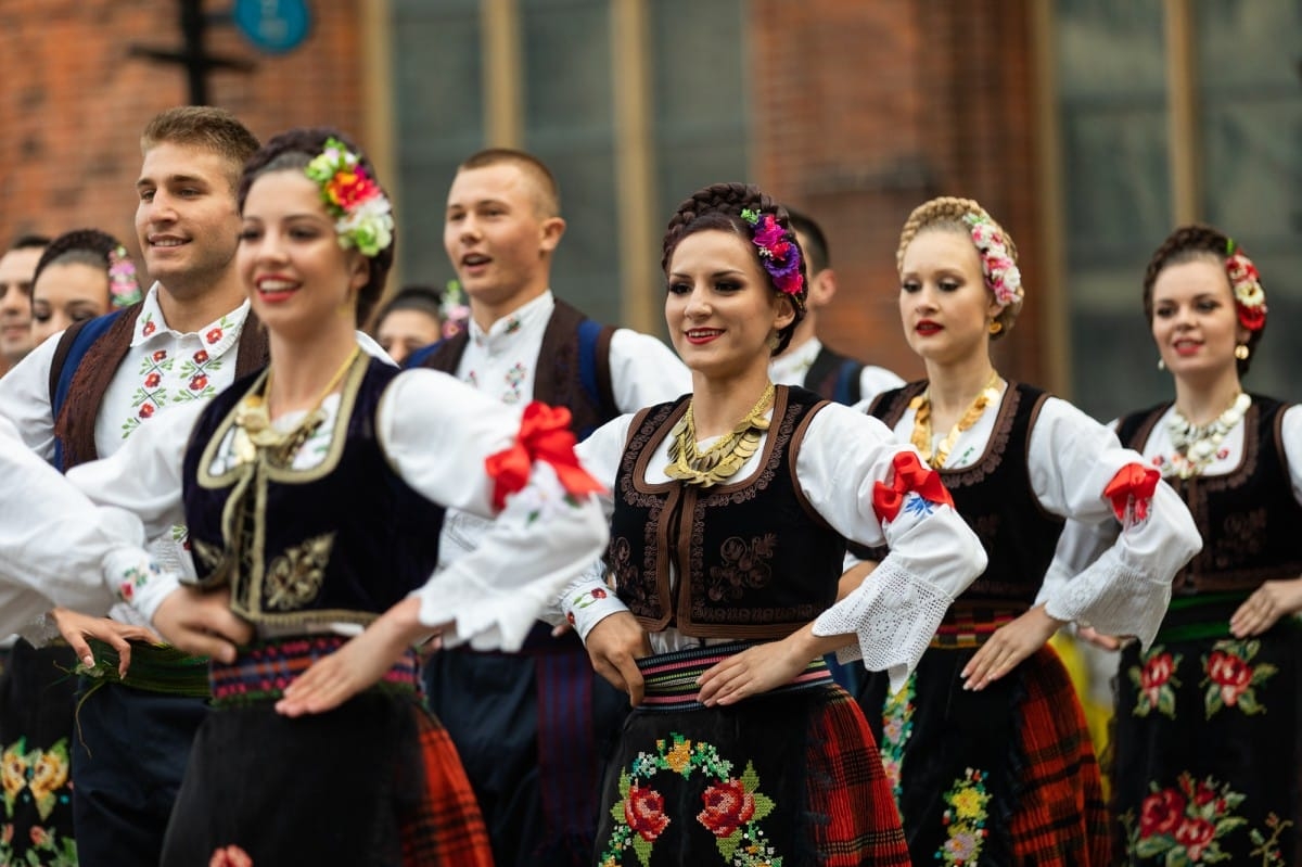 IX Starptautiskais tautas deju festivāls "Sudmaliņas" - Iepazīšanās tūre "Labāk deviņi draugi..." Vecrīgā