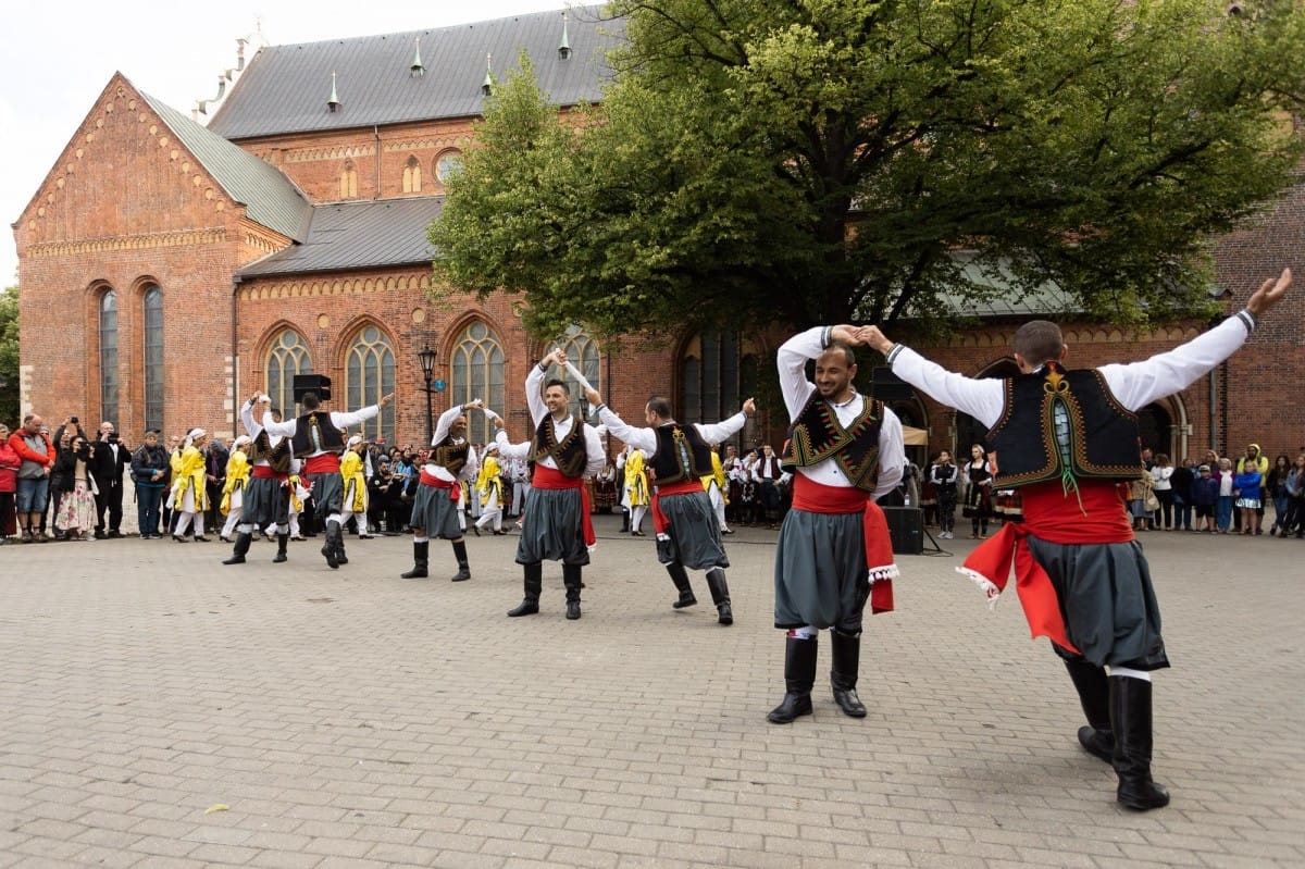 IX Starptautiskais tautas deju festivāls "Sudmaliņas" - Iepazīšanās tūre "Labāk deviņi draugi..." Vecrīgā