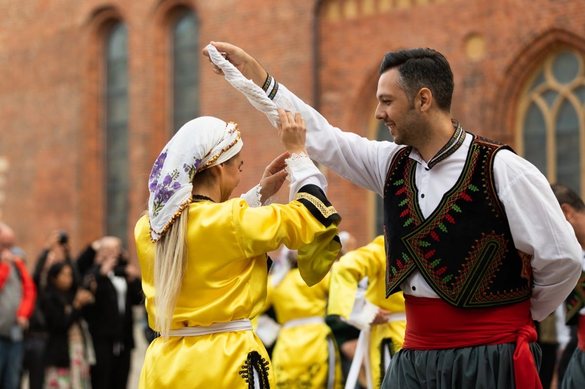 IX Starptautiskais tautas deju festivāls "Sudmaliņas" - Iepazīšanās tūre "Labāk deviņi draugi..." Vecrīgā