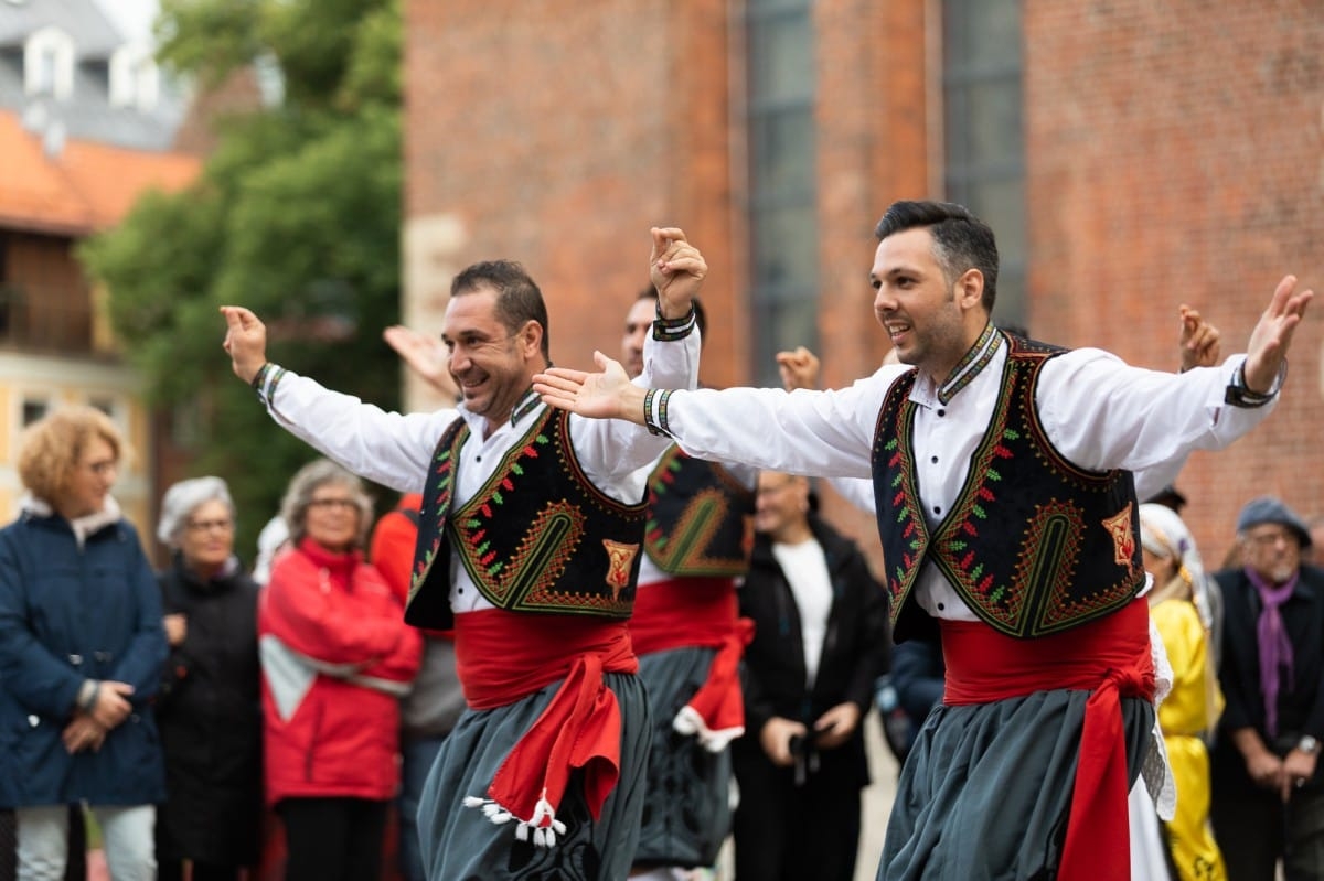 IX Starptautiskais tautas deju festivāls "Sudmaliņas" - Iepazīšanās tūre "Labāk deviņi draugi..." Vecrīgā