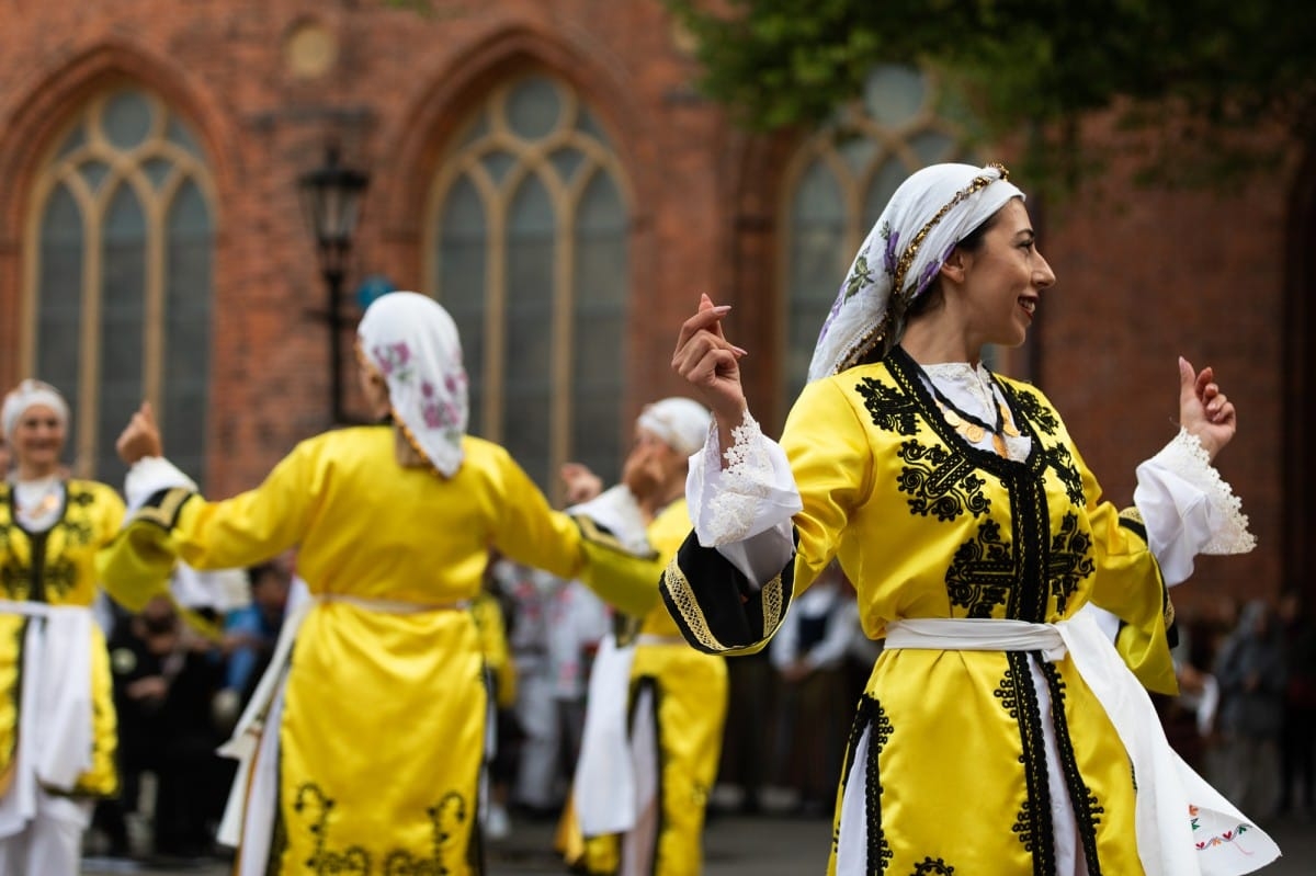 IX Starptautiskais tautas deju festivāls "Sudmaliņas" - Iepazīšanās tūre "Labāk deviņi draugi..." Vecrīgā