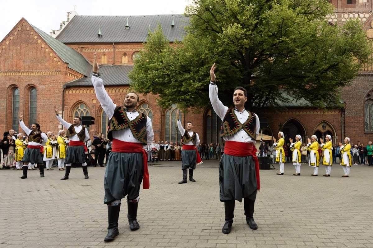 IX Starptautiskais tautas deju festivāls "Sudmaliņas" - Iepazīšanās tūre "Labāk deviņi draugi..." Vecrīgā