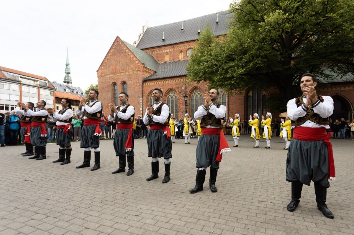 IX Starptautiskais tautas deju festivāls "Sudmaliņas" - Iepazīšanās tūre "Labāk deviņi draugi..." Vecrīgā