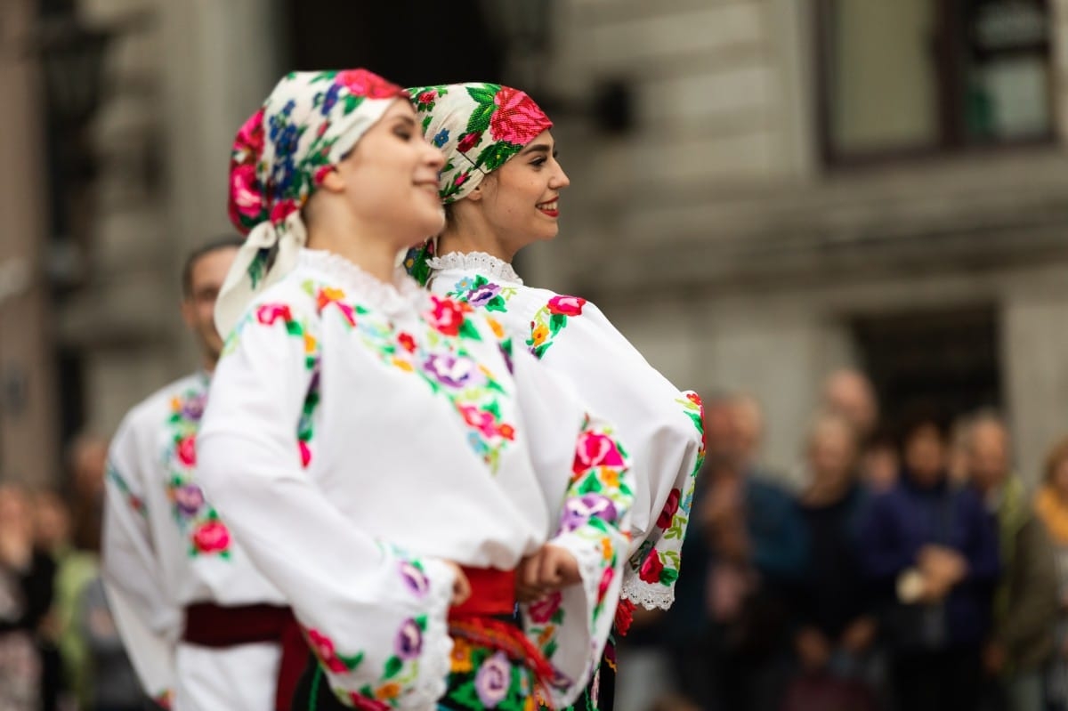 IX Starptautiskais tautas deju festivāls "Sudmaliņas" - Iepazīšanās tūre "Labāk deviņi draugi..." Vecrīgā