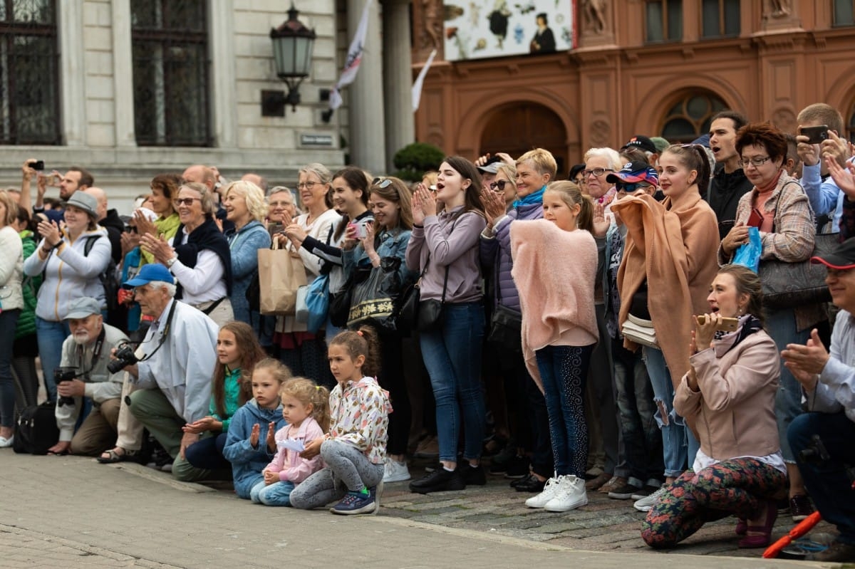 IX Starptautiskais tautas deju festivāls "Sudmaliņas" - Iepazīšanās tūre "Labāk deviņi draugi..." Vecrīgā