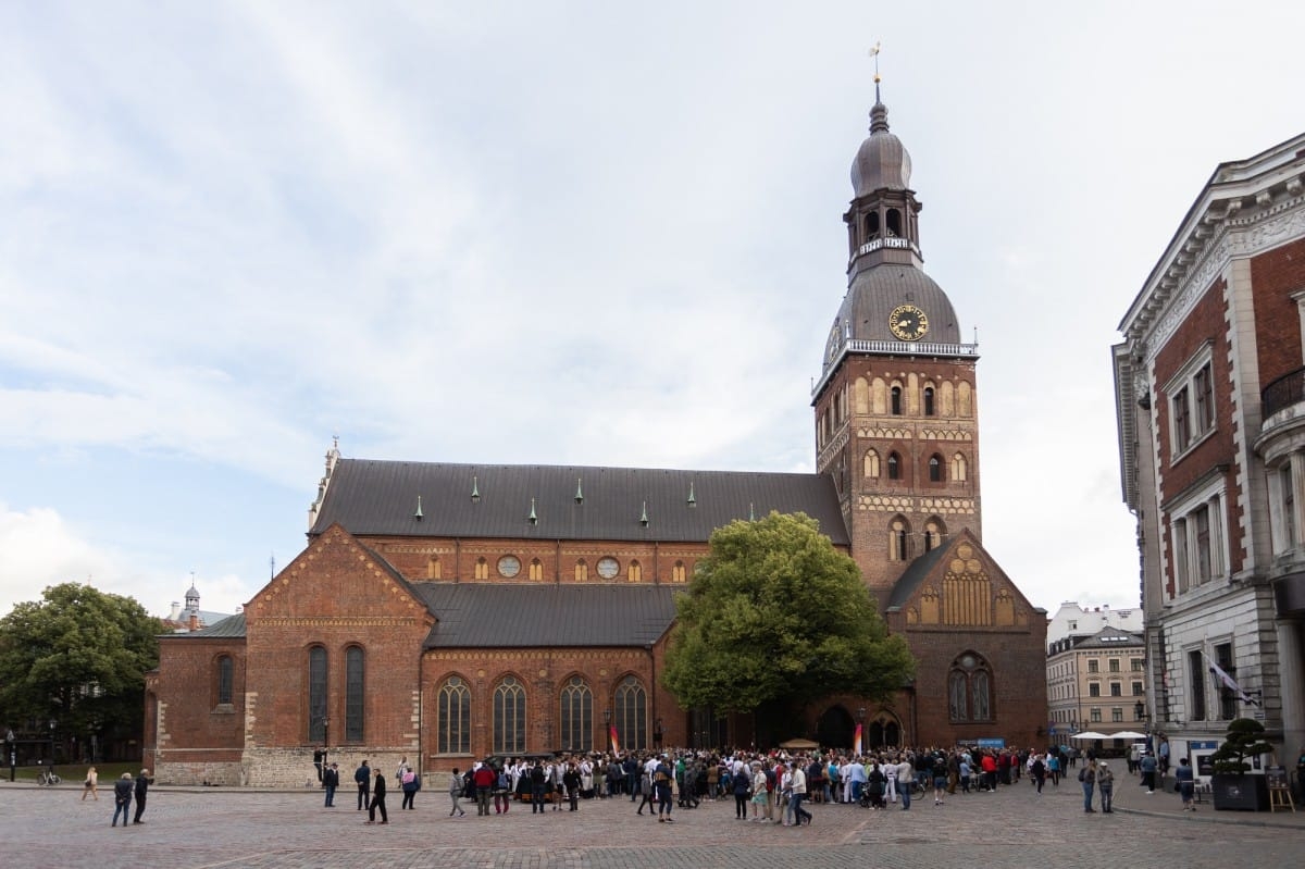 IX Starptautiskais tautas deju festivāls "Sudmaliņas" - Iepazīšanās tūre "Labāk deviņi draugi..." Vecrīgā