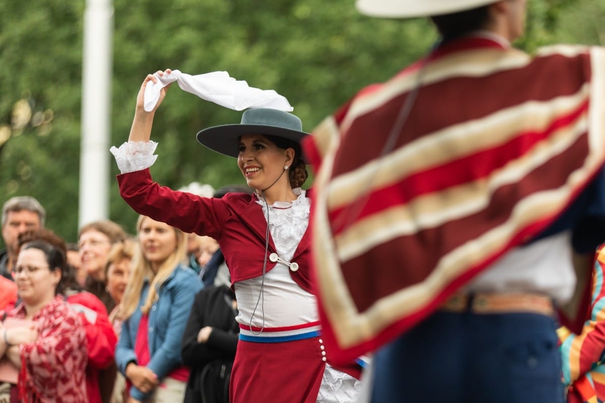 IX Starptautiskais tautas deju festivāls "Sudmaliņas" - Iepazīšanās tūre "Labāk deviņi draugi..." Vecrīgā