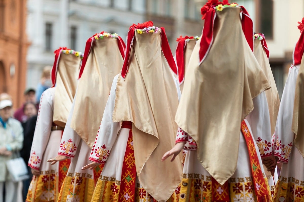 IX Starptautiskais tautas deju festivāls "Sudmaliņas" - Iepazīšanās tūre "Labāk deviņi draugi..." Vecrīgā