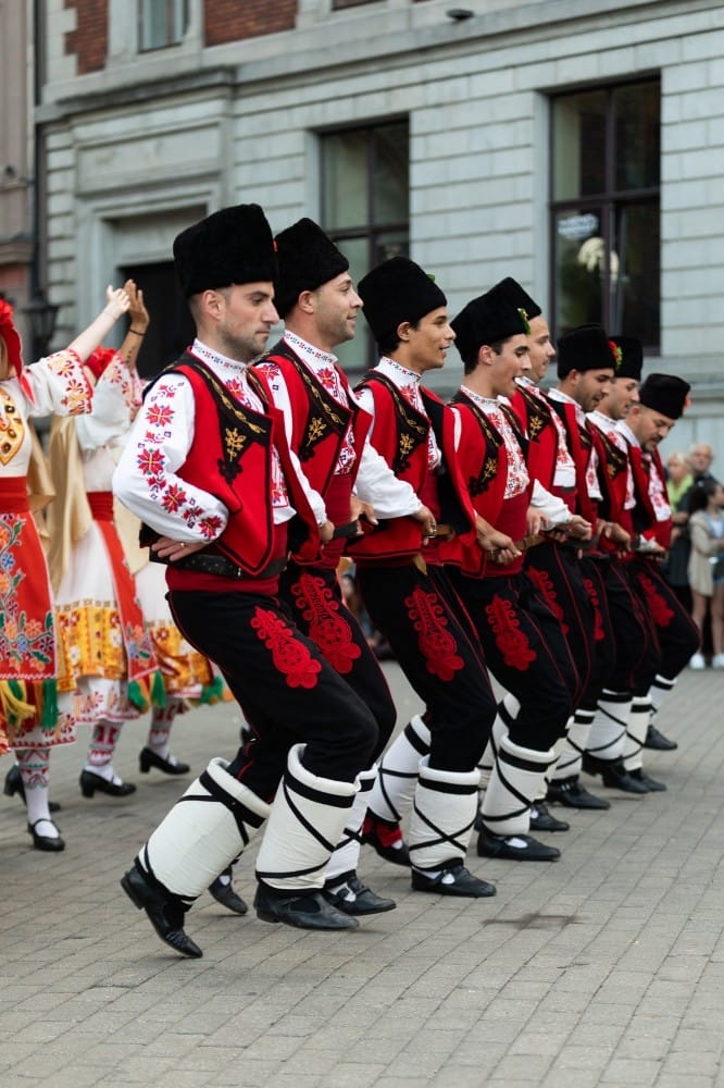IX Starptautiskais tautas deju festivāls "Sudmaliņas" - Iepazīšanās tūre "Labāk deviņi draugi..." Vecrīgā