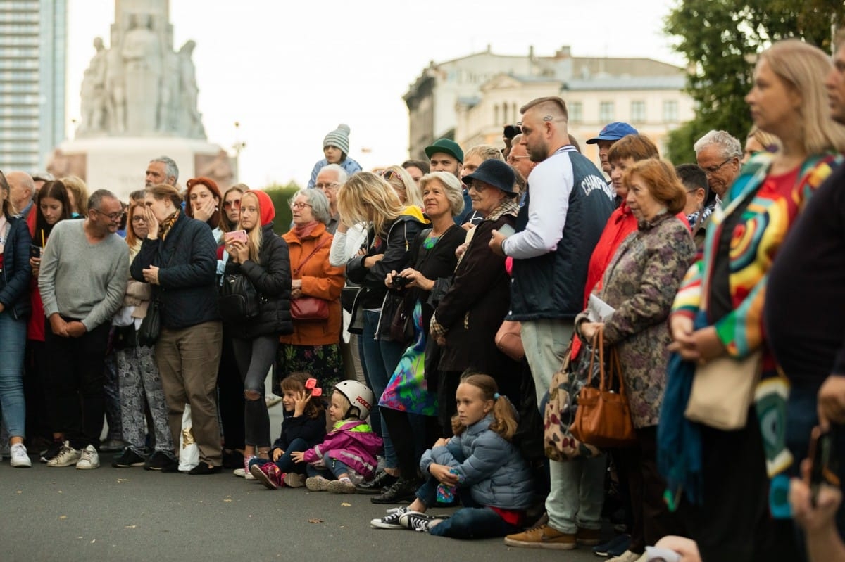 IX Starptautiskais tautas deju festivāls "Sudmaliņas" - Iepazīšanās tūre "Labāk deviņi draugi..." Vecrīgā