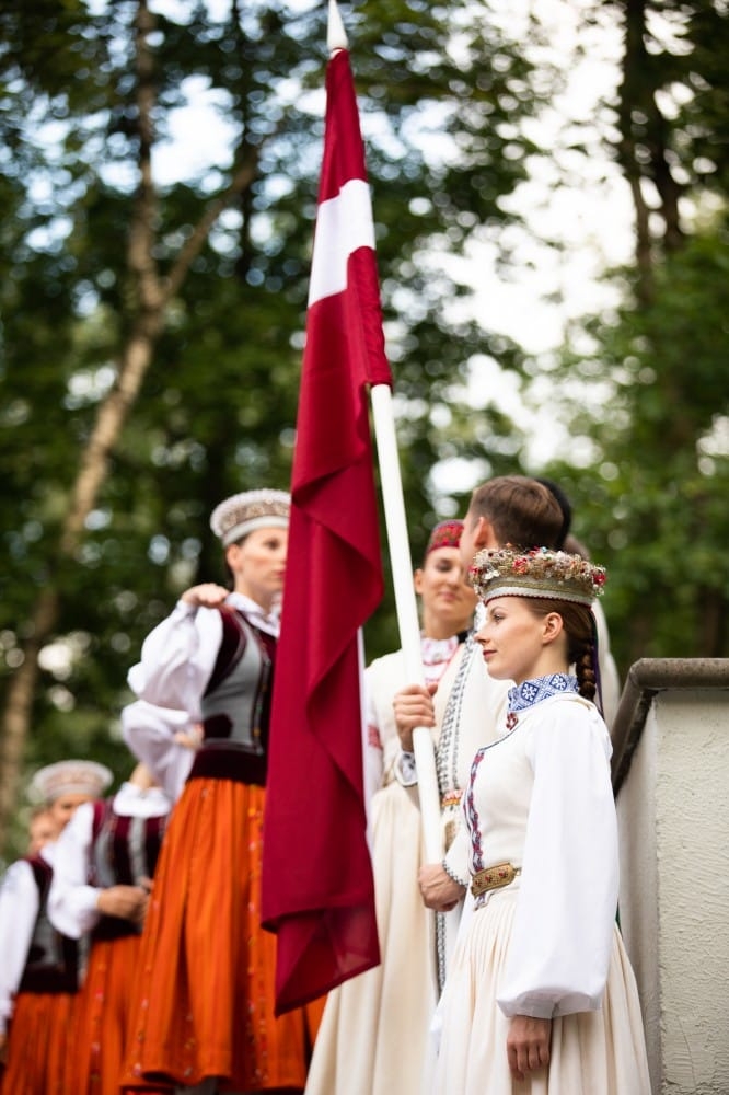 IX Starptautiskais tautas deju festivāls "Sudmaliņas" - Atklāšanas koncerts "Aiz deviņām jūrām, aiz deviņiem kalniem"