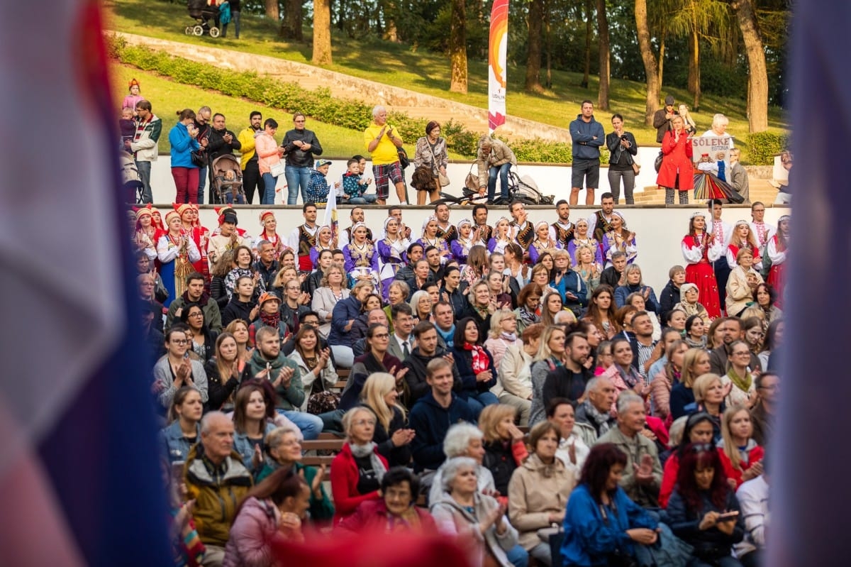 IX Starptautiskais tautas deju festivāls "Sudmaliņas" - Atklāšanas koncerts "Aiz deviņām jūrām, aiz deviņiem kalniem"