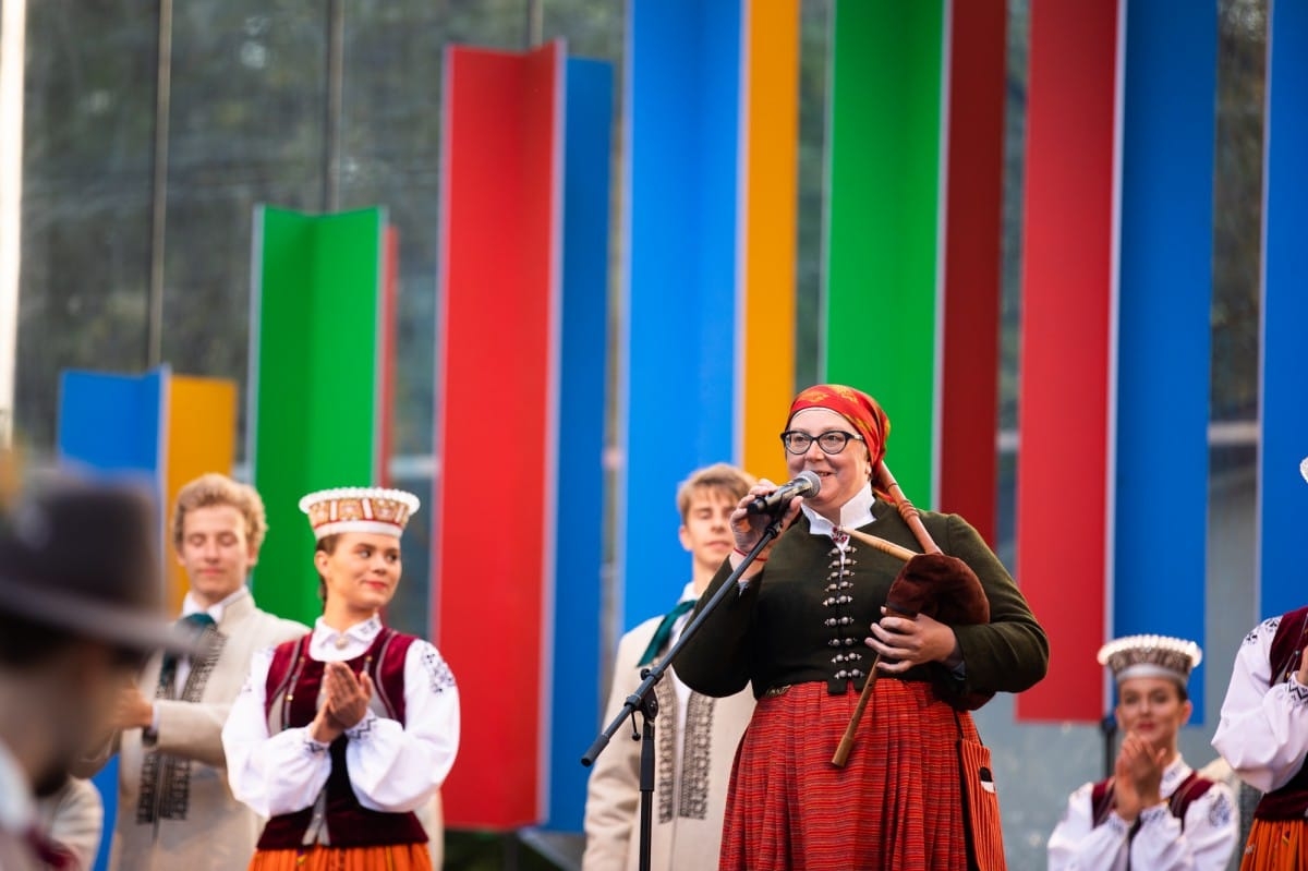 IX Starptautiskais tautas deju festivāls "Sudmaliņas" - Atklāšanas koncerts "Aiz deviņām jūrām, aiz deviņiem kalniem"
