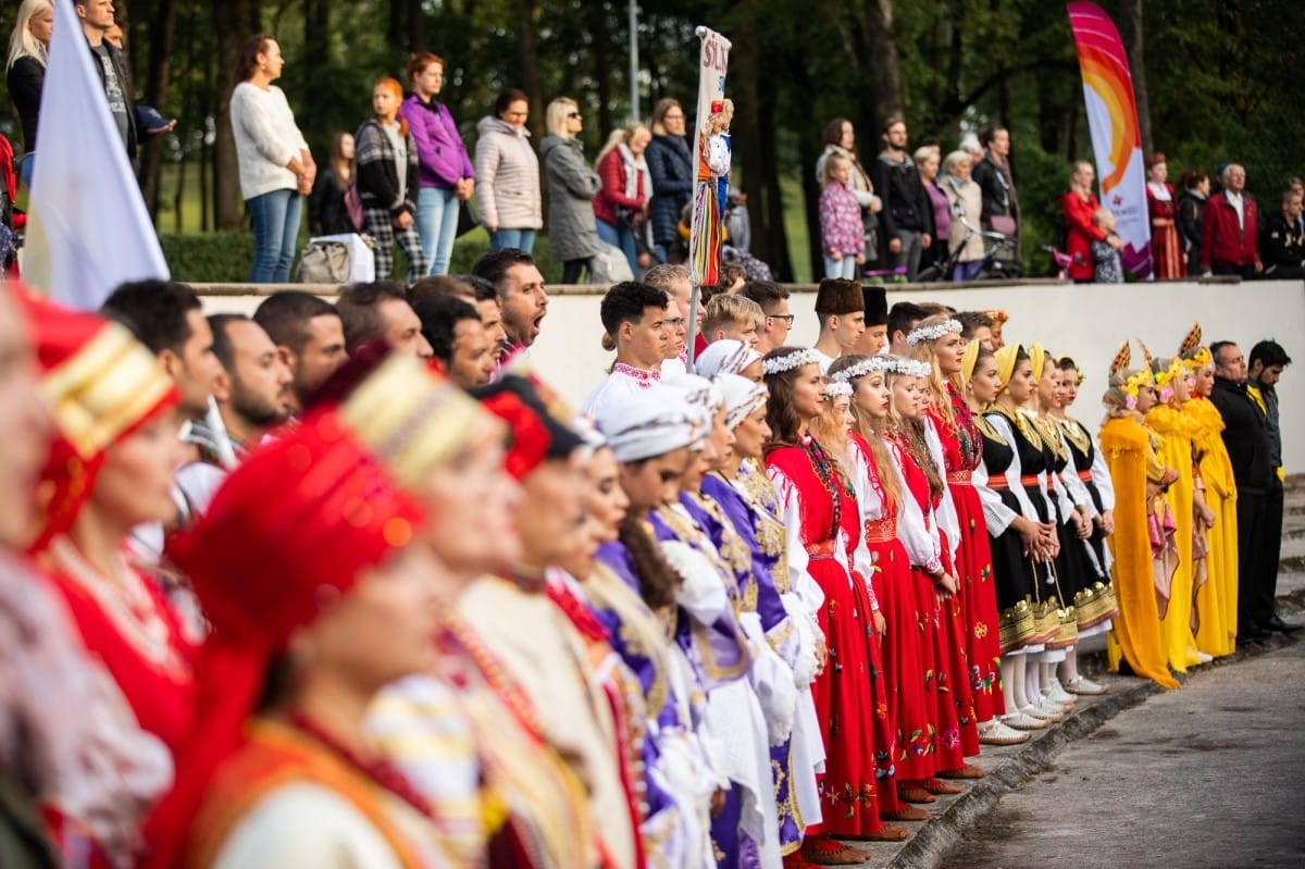 IX Starptautiskais tautas deju festivāls "Sudmaliņas" - Atklāšanas koncerts "Aiz deviņām jūrām, aiz deviņiem kalniem"