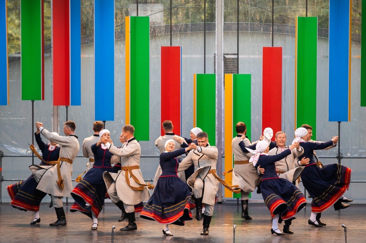 IX Starptautiskais tautas deju festivāls "Sudmaliņas" - Atklāšanas koncerts "Aiz deviņām jūrām, aiz deviņiem kalniem"