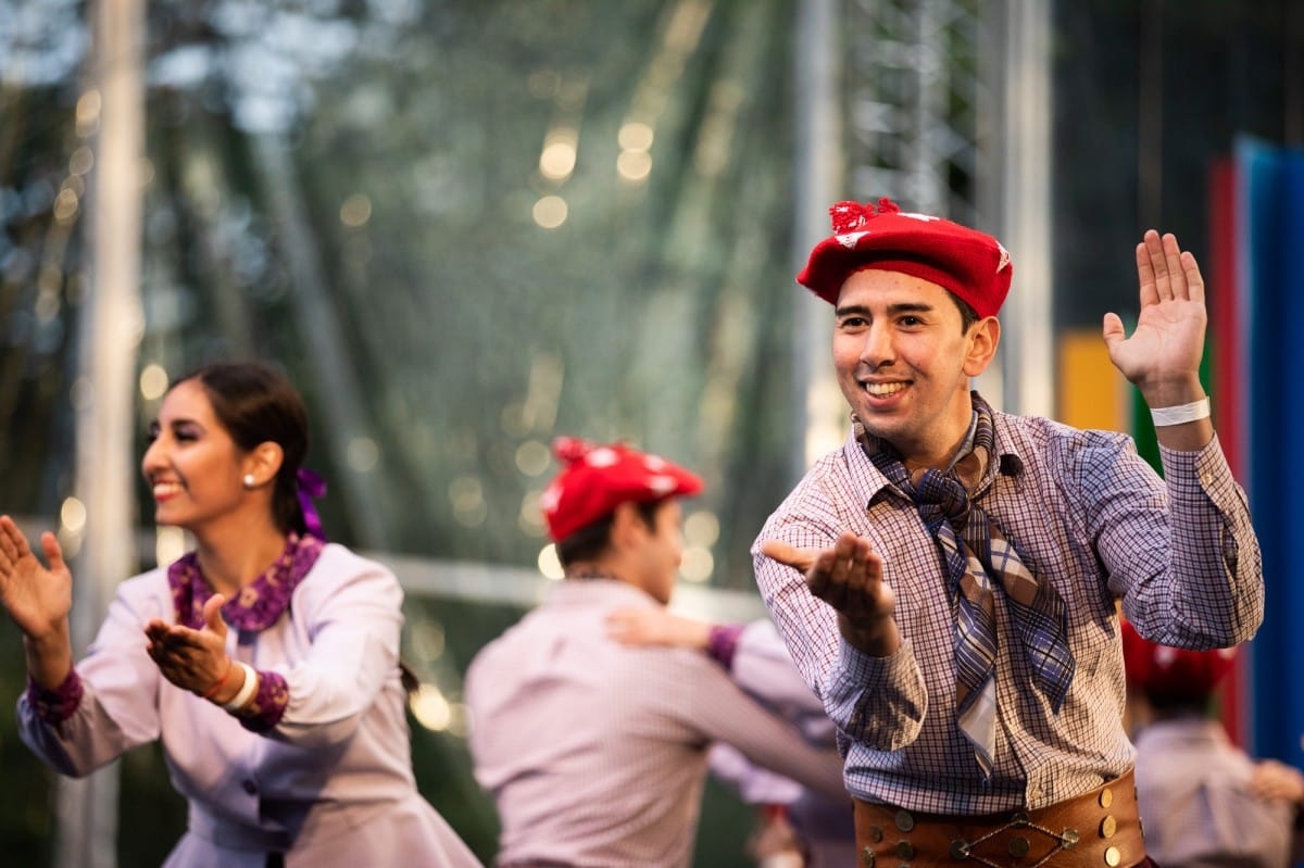 IX Starptautiskais tautas deju festivāls "Sudmaliņas" - Atklāšanas koncerts "Aiz deviņām jūrām, aiz deviņiem kalniem"