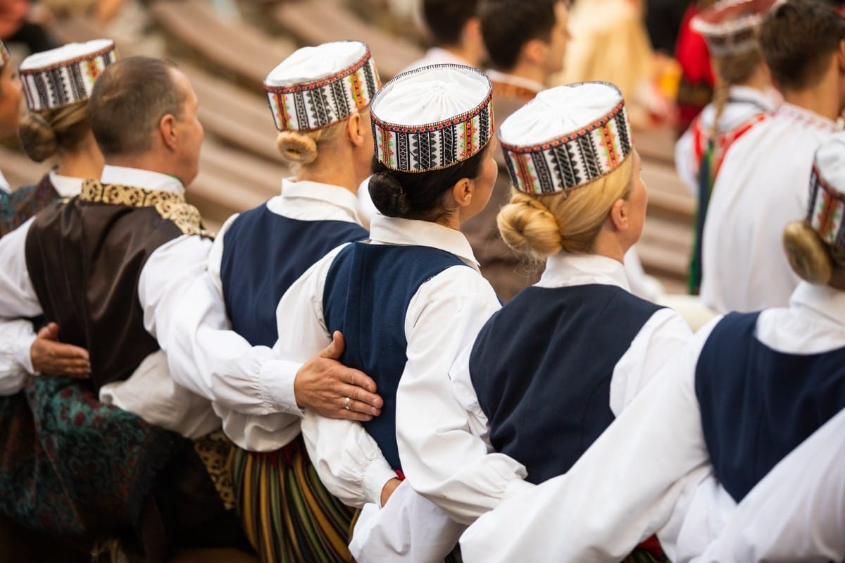 IX Starptautiskais tautas deju festivāls "Sudmaliņas" - Atklāšanas koncerts "Aiz deviņām jūrām, aiz deviņiem kalniem"