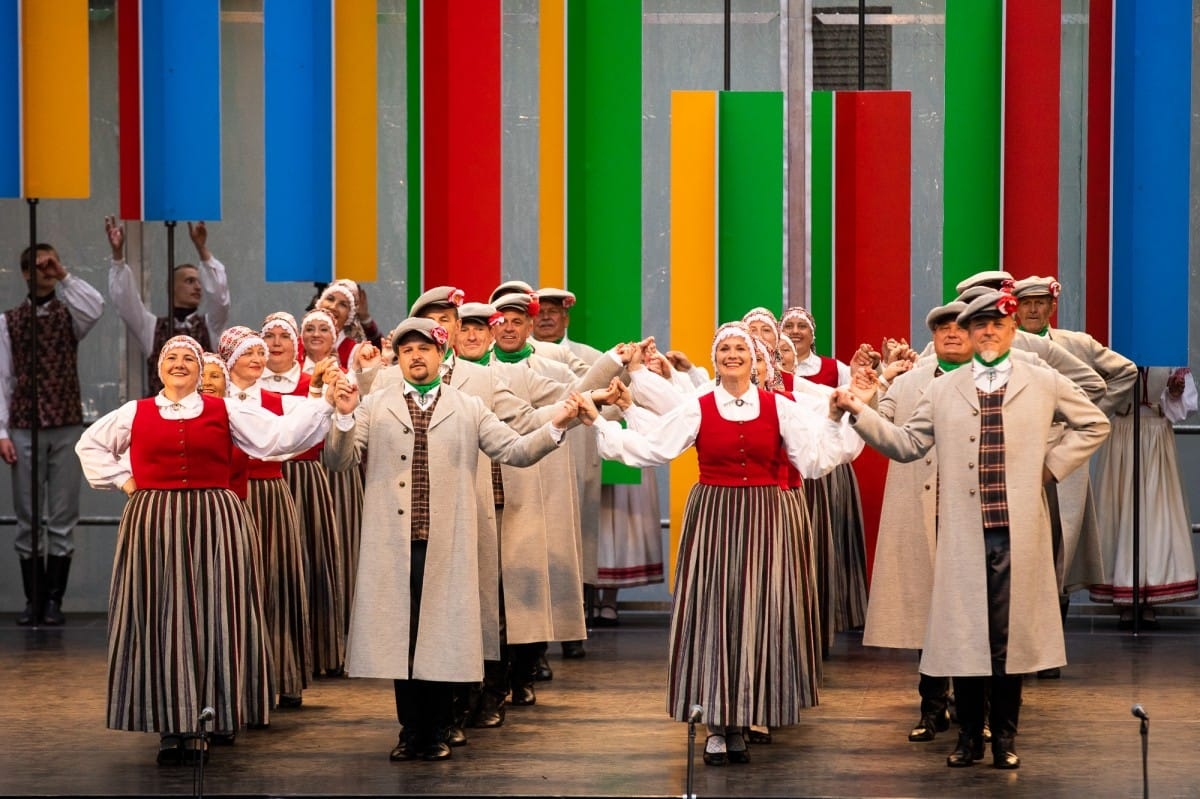 IX Starptautiskais tautas deju festivāls "Sudmaliņas" - Atklāšanas koncerts "Aiz deviņām jūrām, aiz deviņiem kalniem"