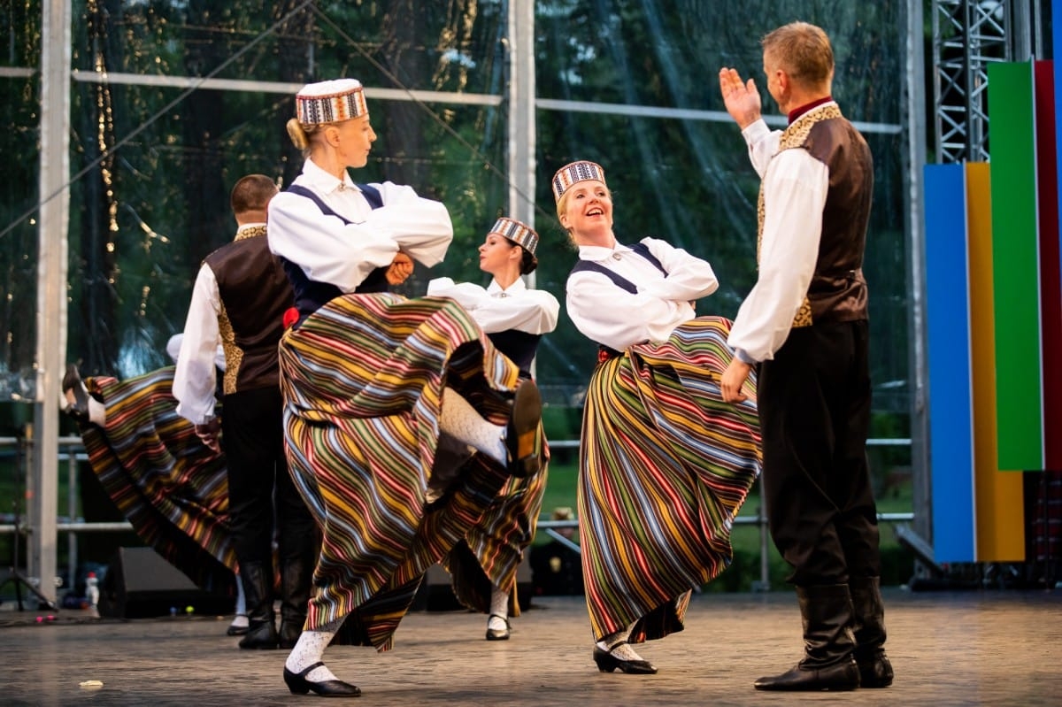 IX Starptautiskais tautas deju festivāls "Sudmaliņas" - Atklāšanas koncerts "Aiz deviņām jūrām, aiz deviņiem kalniem"