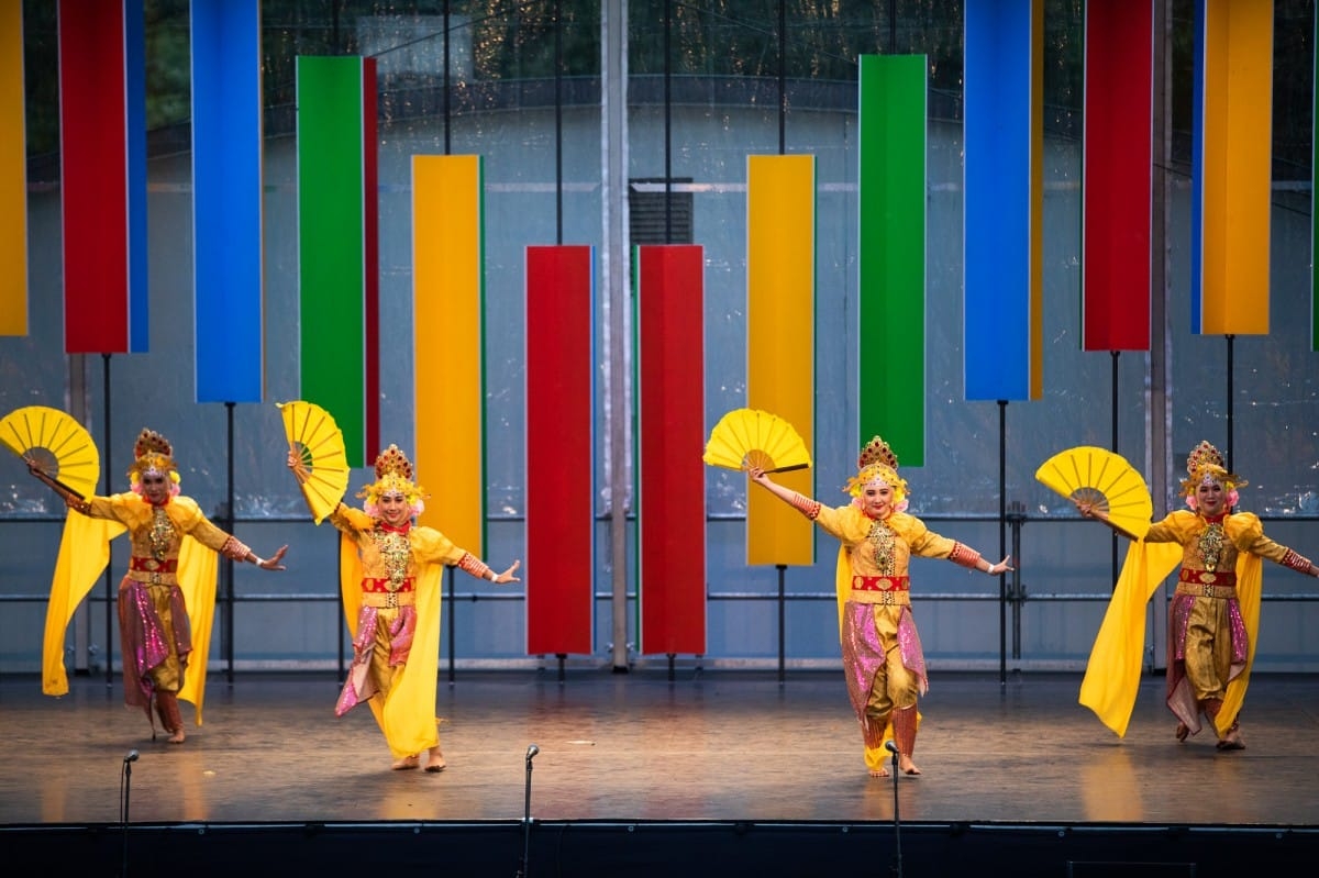 IX Starptautiskais tautas deju festivāls "Sudmaliņas" - Atklāšanas koncerts "Aiz deviņām jūrām, aiz deviņiem kalniem"