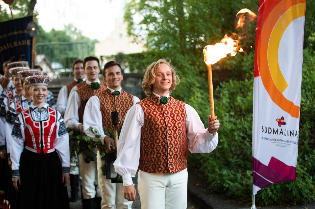 IX Starptautiskais tautas deju festivāls "Sudmaliņas" - Atklāšanas koncerts "Aiz deviņām jūrām, aiz deviņiem kalniem"