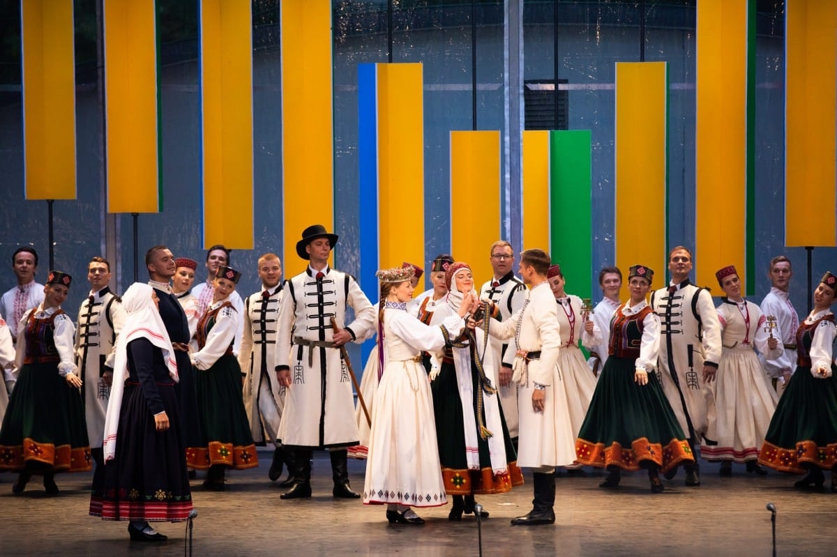 IX Starptautiskais tautas deju festivāls "Sudmaliņas" - Atklāšanas koncerts "Aiz deviņām jūrām, aiz deviņiem kalniem"