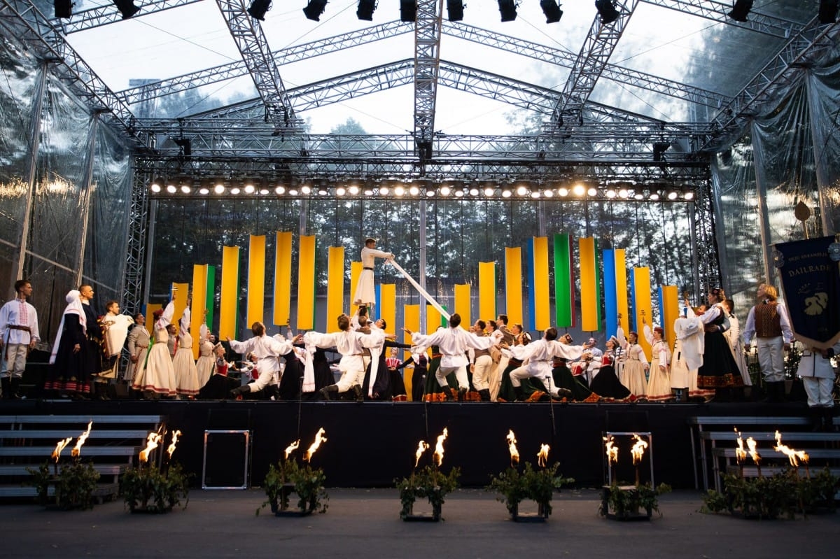 IX Starptautiskais tautas deju festivāls "Sudmaliņas" - Atklāšanas koncerts "Aiz deviņām jūrām, aiz deviņiem kalniem"