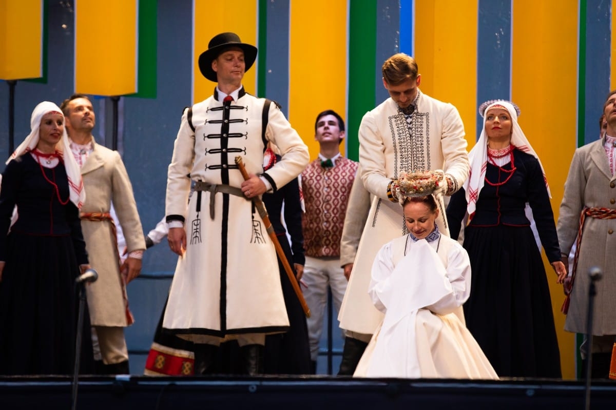IX Starptautiskais tautas deju festivāls "Sudmaliņas" - Atklāšanas koncerts "Aiz deviņām jūrām, aiz deviņiem kalniem"