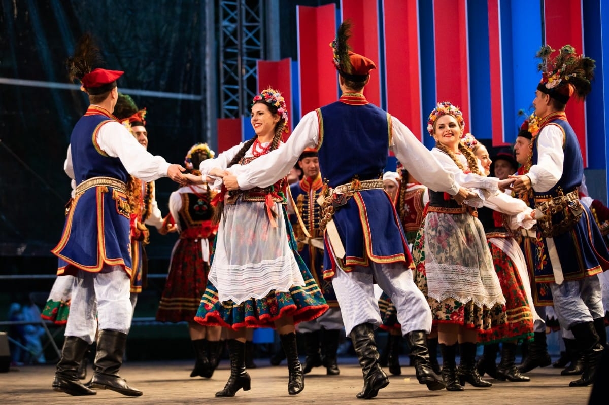 IX Starptautiskais tautas deju festivāls "Sudmaliņas" - Atklāšanas koncerts "Aiz deviņām jūrām, aiz deviņiem kalniem"