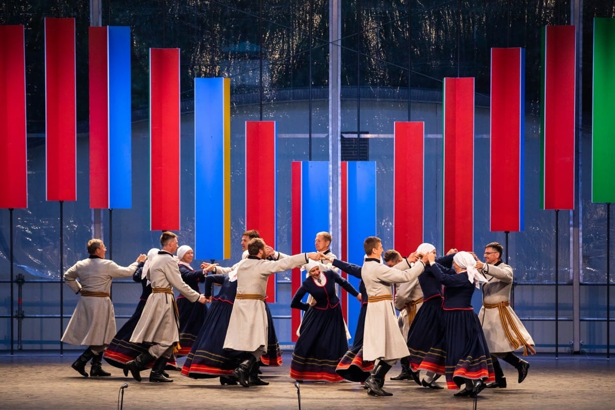 IX Starptautiskais tautas deju festivāls "Sudmaliņas" - Atklāšanas koncerts "Aiz deviņām jūrām, aiz deviņiem kalniem"