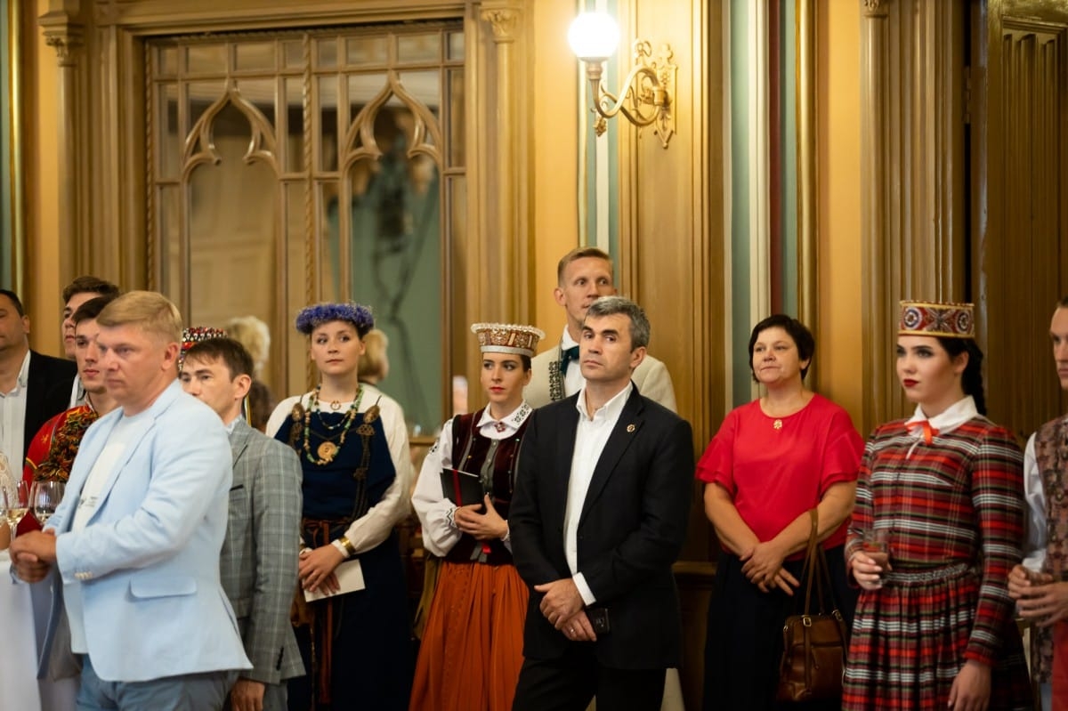 Kultūras ministrijas un Latvijas Nacionālā kultūras centra rīkota pieņemšana par godu IX Starptautiskajam tautas deju festivāla