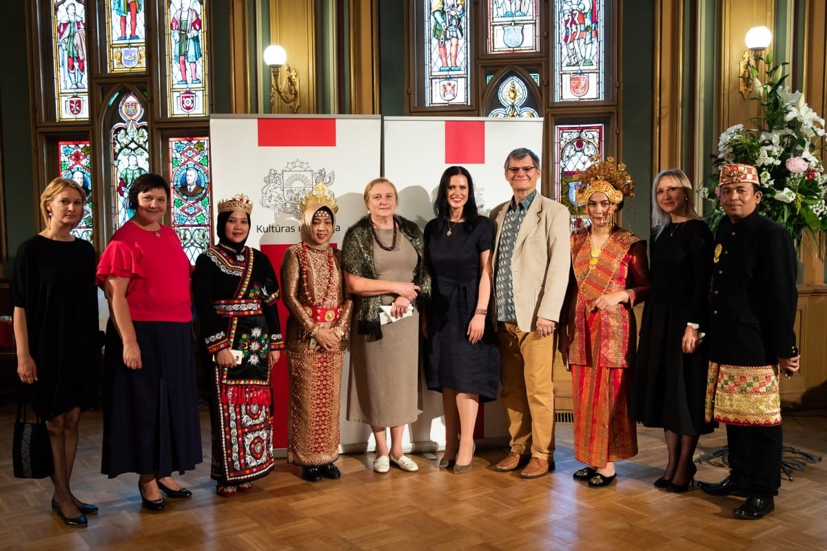 Kultūras ministrijas un Latvijas Nacionālā kultūras centra rīkota pieņemšana par godu IX Starptautiskajam tautas deju festivāla