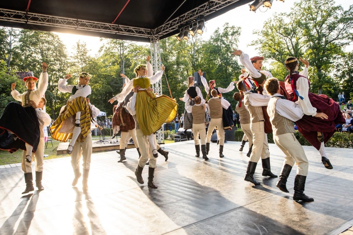 IX Starptautiskais tautas deju festivāls "Sudmaliņas" - Novadu diena Kuldīgā
