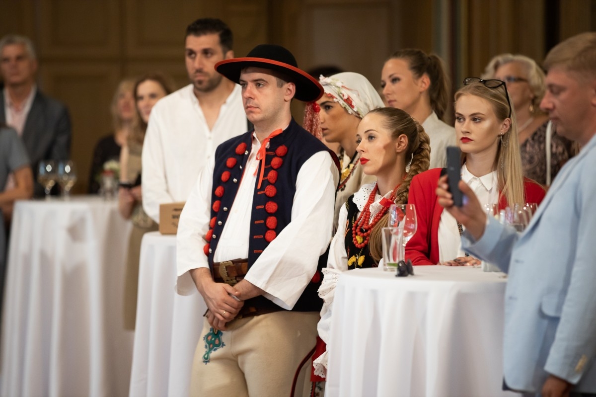 Kultūras ministrijas un Latvijas Nacionālā kultūras centra rīkota pieņemšana par godu IX Starptautiskajam tautas deju festivāla