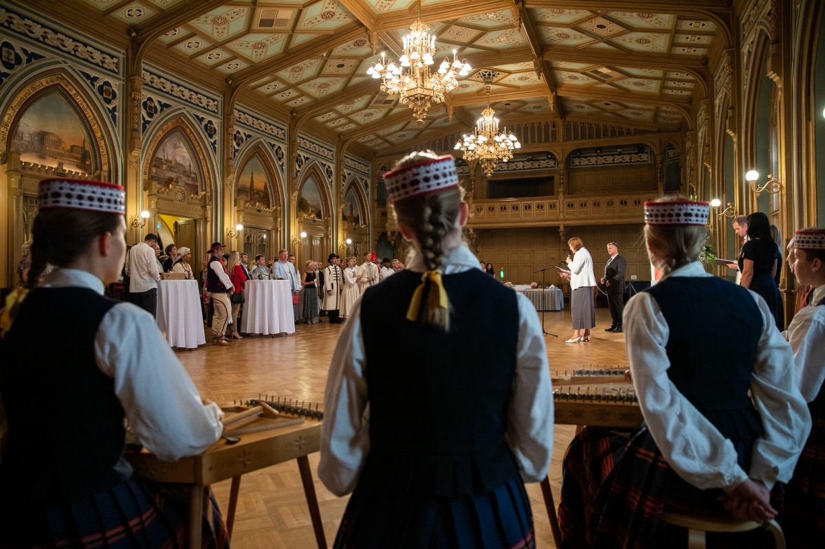 Kultūras ministrijas un Latvijas Nacionālā kultūras centra rīkota pieņemšana par godu IX Starptautiskajam tautas deju festivāla