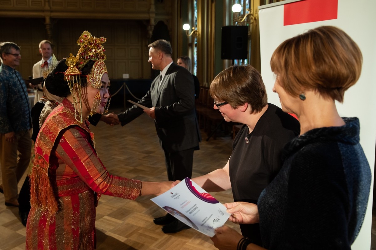 Kultūras ministrijas un Latvijas Nacionālā kultūras centra rīkota pieņemšana par godu IX Starptautiskajam tautas deju festivāla