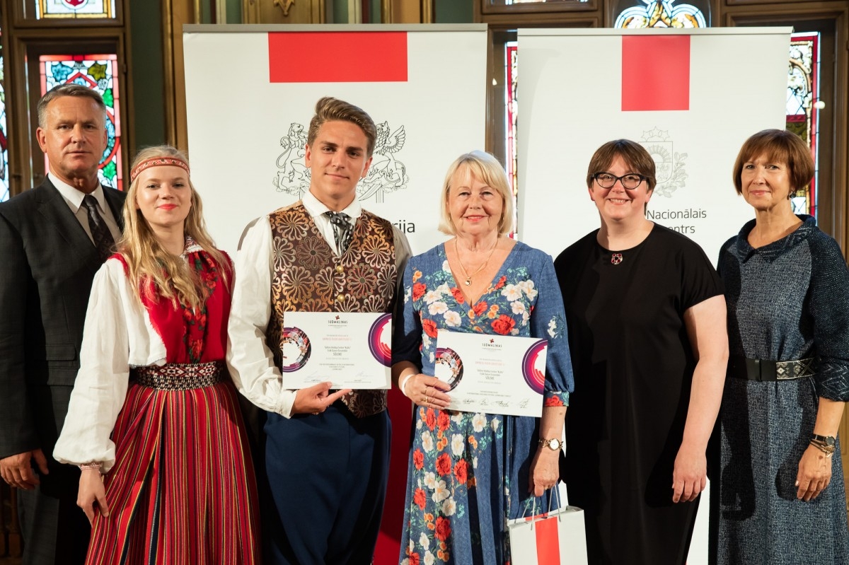 Kultūras ministrijas un Latvijas Nacionālā kultūras centra rīkota pieņemšana par godu IX Starptautiskajam tautas deju festivāla