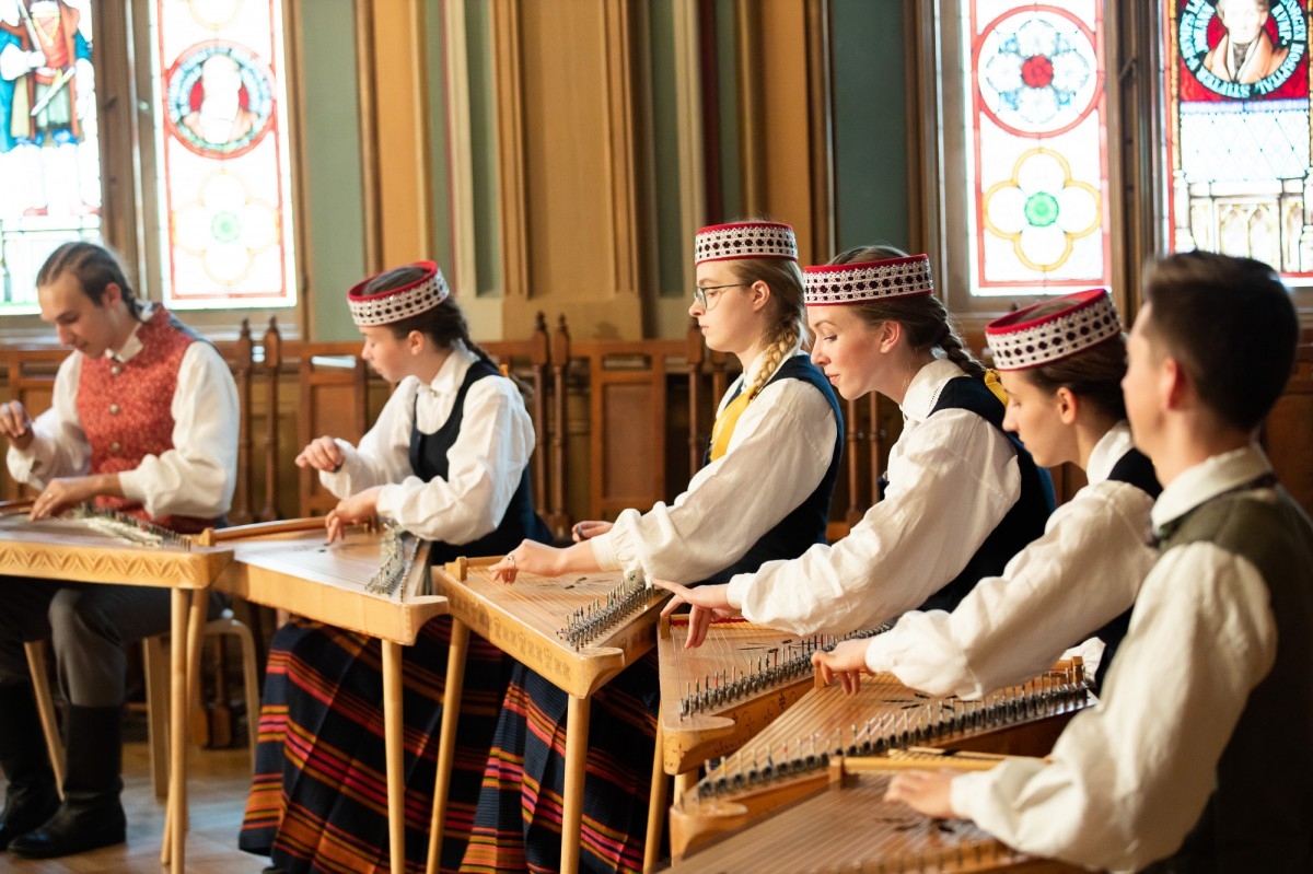 Kultūras ministrijas un Latvijas Nacionālā kultūras centra rīkota pieņemšana par godu IX Starptautiskajam tautas deju festivāla