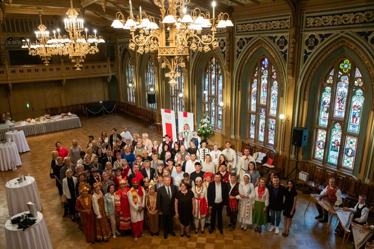 Kultūras ministrijas un Latvijas Nacionālā kultūras centra rīkota pieņemšana par godu IX Starptautiskajam tautas deju festivāla