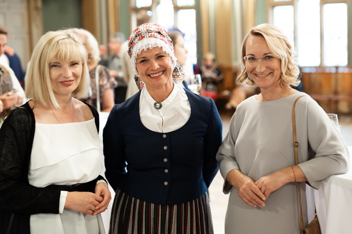 Kultūras ministrijas un Latvijas Nacionālā kultūras centra rīkota pieņemšana par godu IX Starptautiskajam tautas deju festivāla